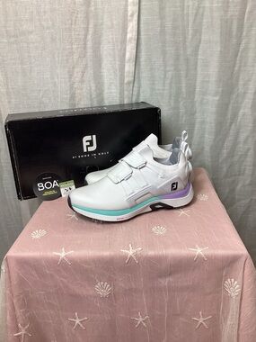 NWT Footjoy HyperFlex BOA Women’s Golf Shoes; Size: 8